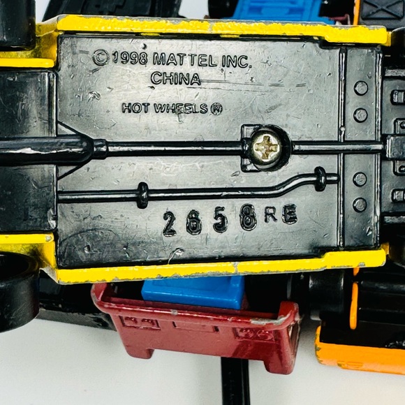 Hot Wheels Semi Truck Lot Of 5 1999 Vintage AS IS USED LOOSE ISSUES Diecast 5” - Picture 10 of 14